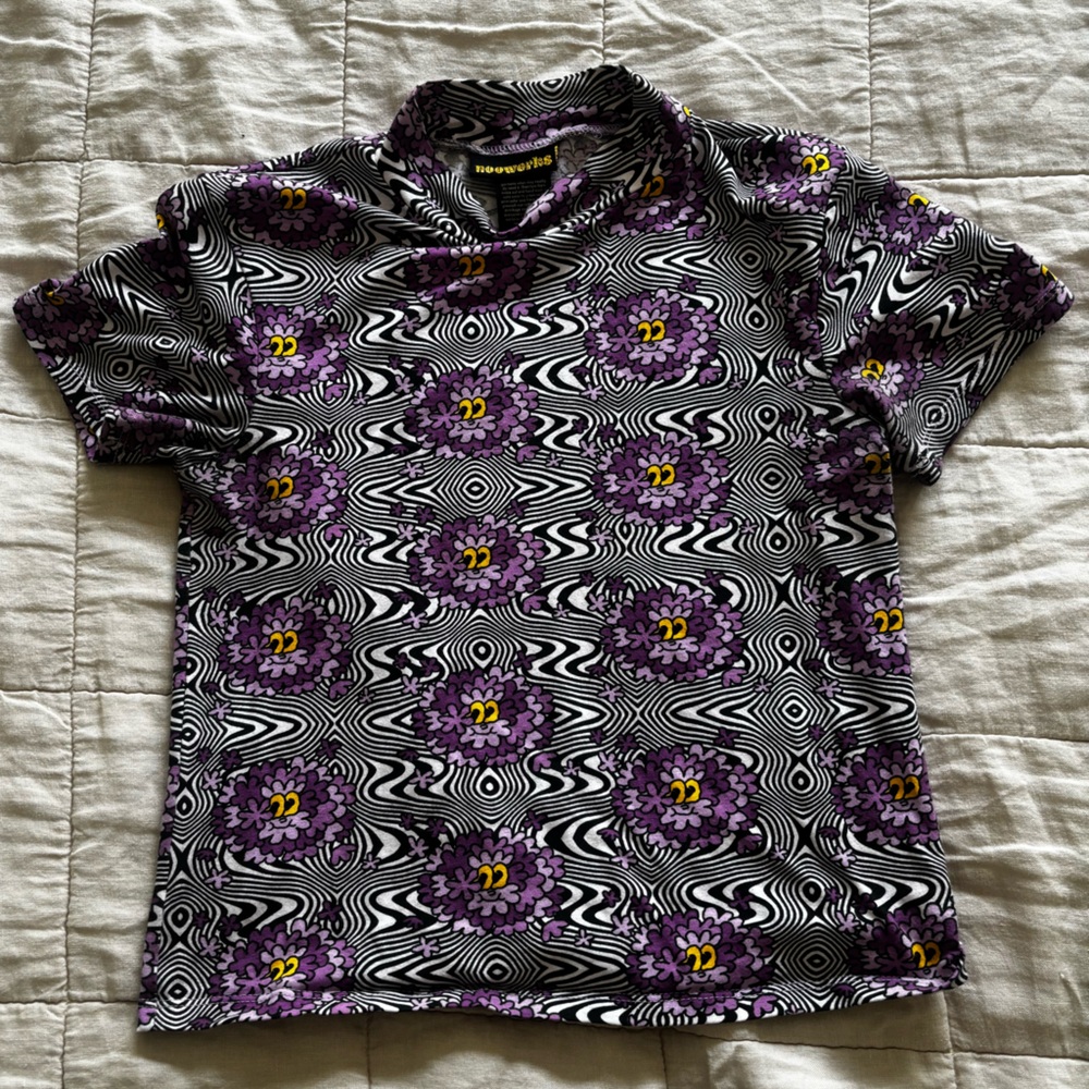 Nooworks Haze Mock Turtleneck Top • psychedelic floral print • size small
